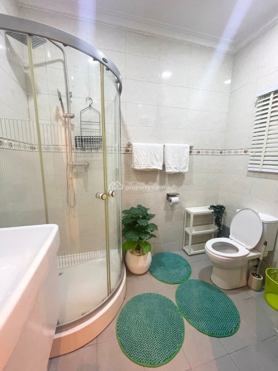 Newly Renovated 3 Bedroom Fully Serviced and Furnished Flat, Lekki Phase 1, Lekki, Lagos, Flat / Apartment for Rent