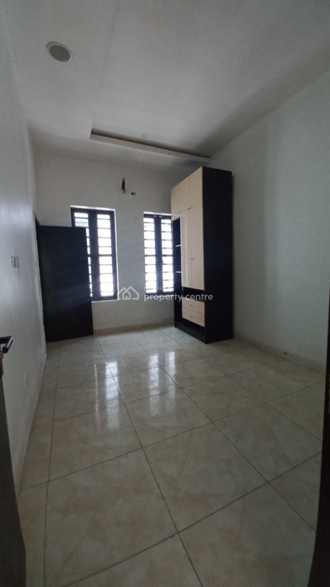 Shared Apartment, Orchid Road, Lekki, Lagos, Flat / Apartment for Rent