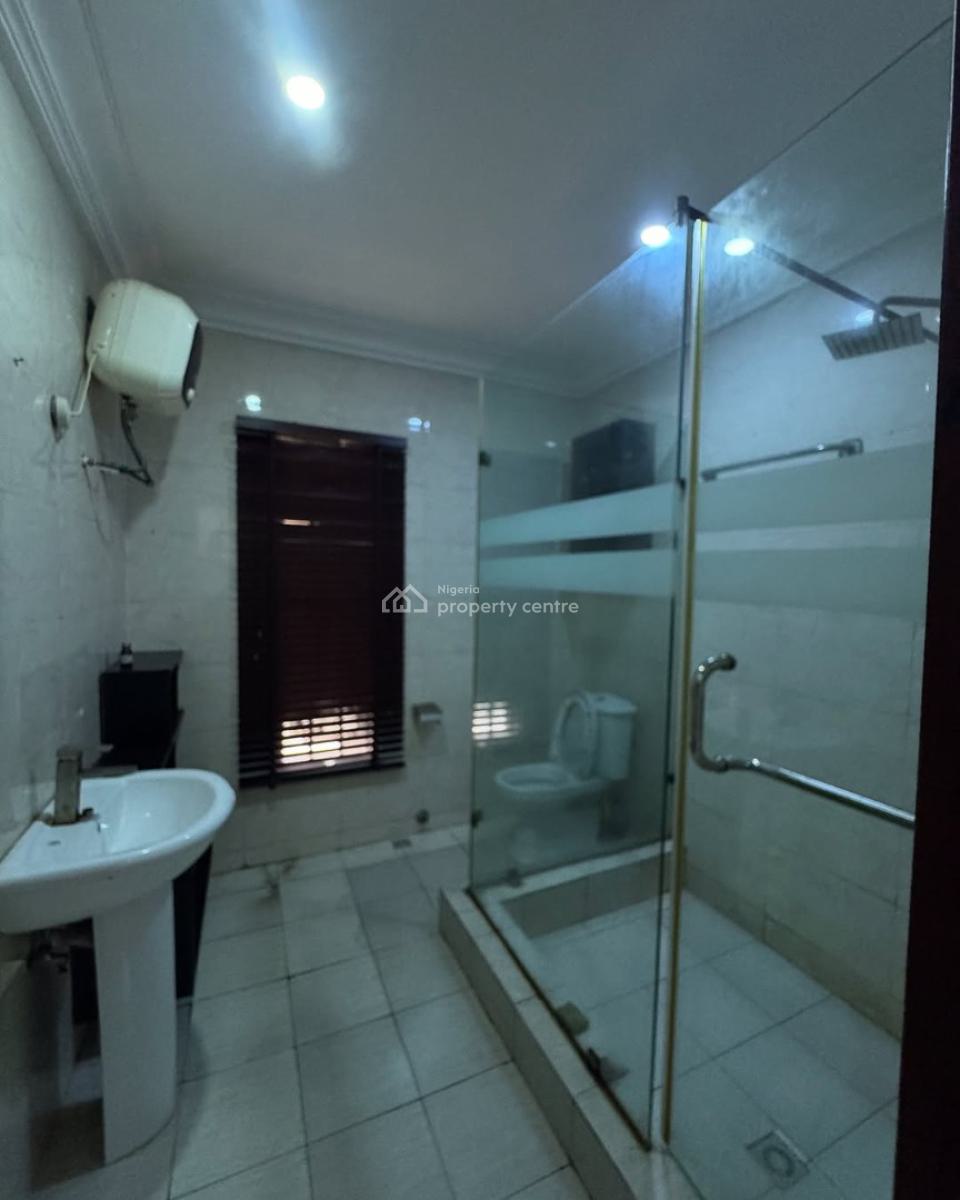 Spacious 4 Bedroom Terrace Duplex with Bq, Osapa, Lekki, Lagos, Terraced Duplex for Rent