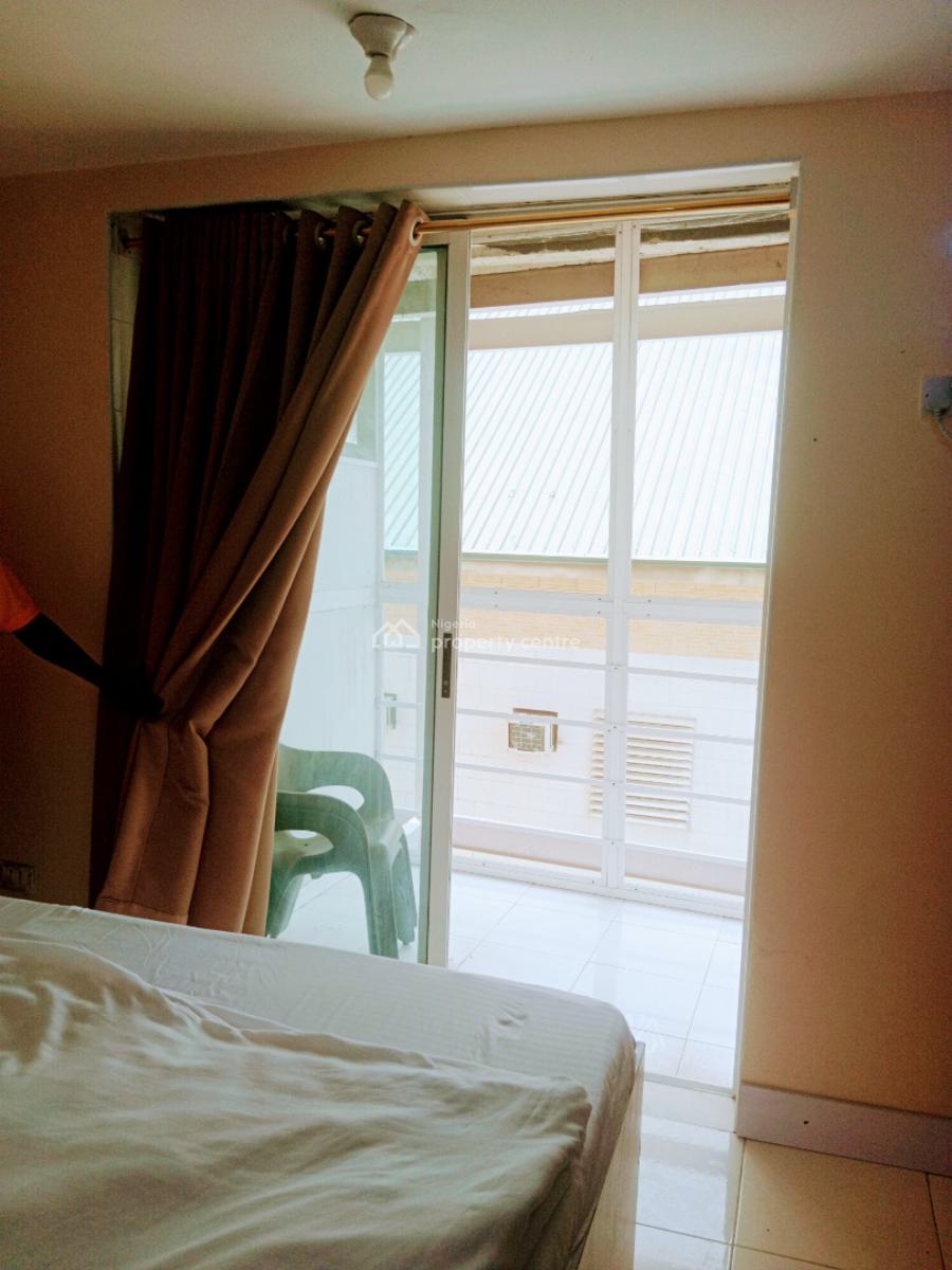 Lovely One Bedroom Apartment, Dolphin Estate, Ikoyi, Lagos, Flat / Apartment for Rent