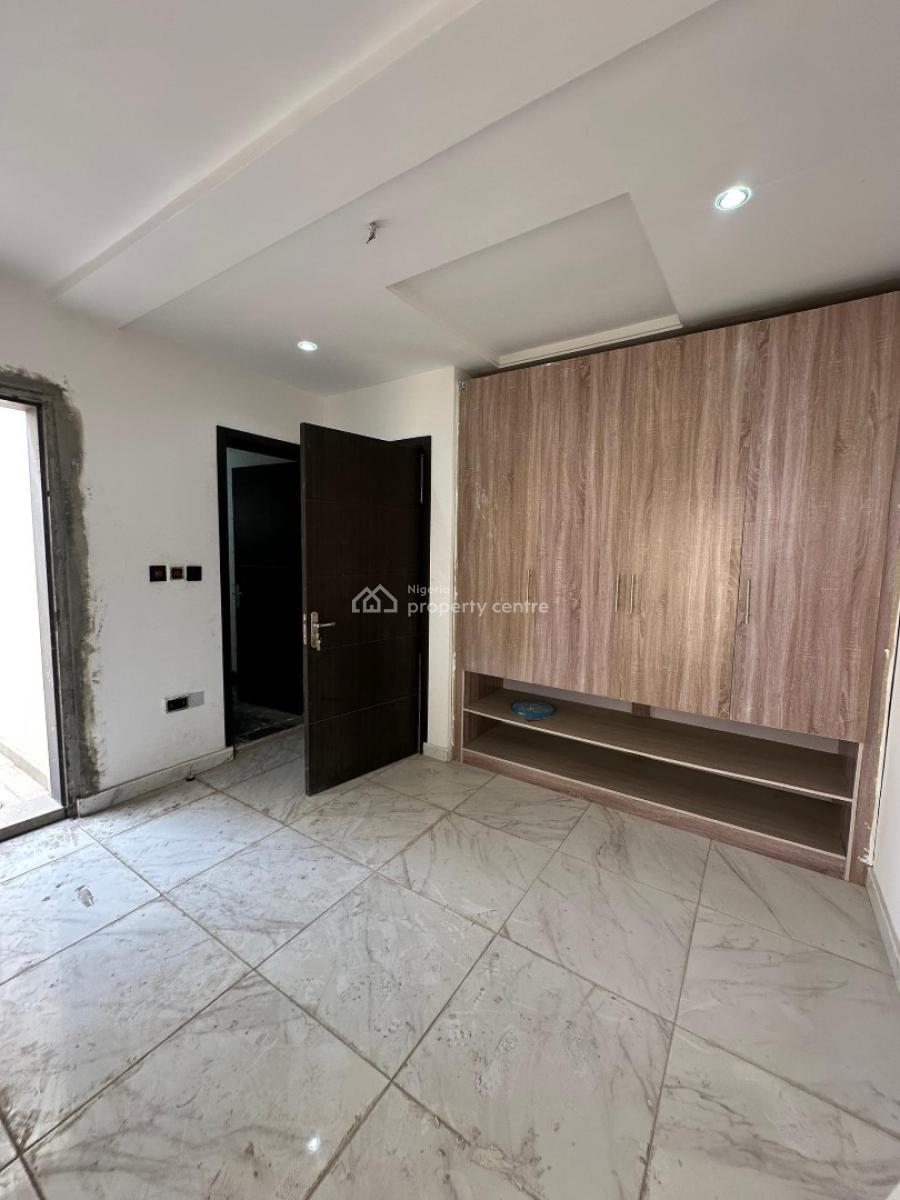 Spaciously Built 4 Bedroom Terrace Duplex, Lekki Phase 1, Lekki, Lagos, Terraced Duplex for Rent