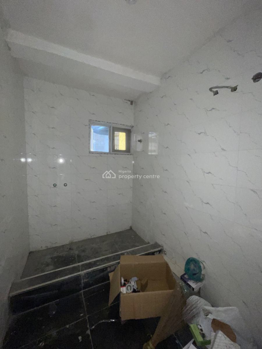 Spaciously Built 3 Bedroom Apartment, Lekki Phase 1, Lekki, Lagos, Flat / Apartment for Rent