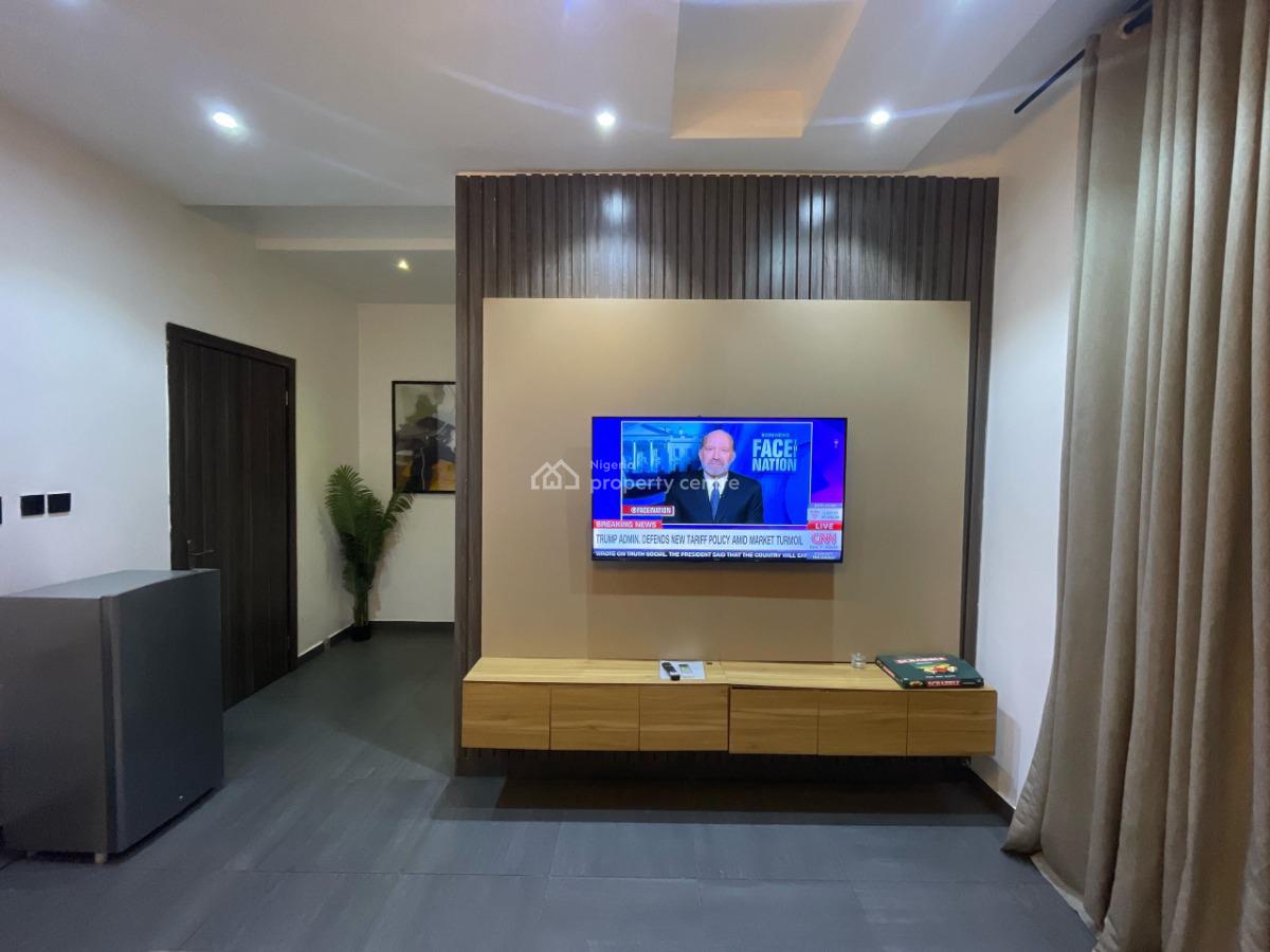 Beautiful 1 Bedroom Apartment (sandhurst 203), 27 Josemaria Escriva Street, Lekki Phase 1, Lekki, Lagos, Mini Flat (room and Parlour) Short Let