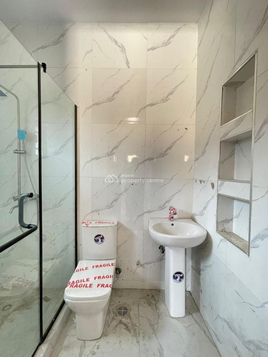 Spacious 5 Bedroom Fully Detached with Bq, Chevron, Lekki, Lagos, Detached Duplex for Sale