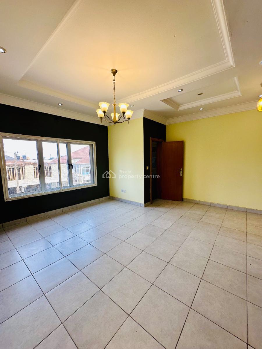 Well Serviced Lush 2 Bedroom Apartment, Lekki Phase 1, Lekki, Lagos, Flat / Apartment for Rent