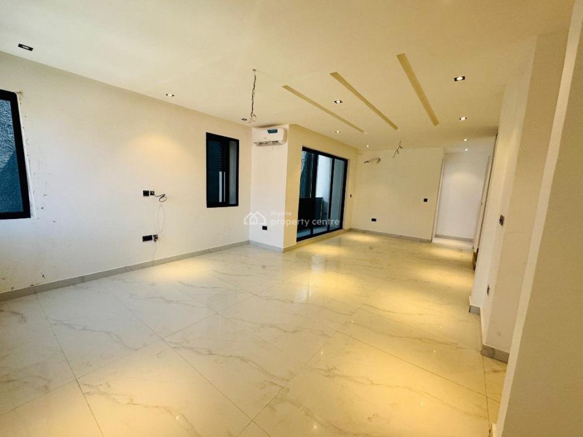 Nicely Built 2 Bedrooms Apartment at Lekki Phase One, Lekki Phase One, Lekki, Lagos, Block of Flats for Sale
