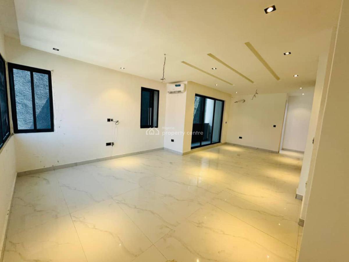 Nicely Built 2 Bedrooms Apartment at Lekki Phase One, Lekki Phase One, Lekki, Lagos, Block of Flats for Sale
