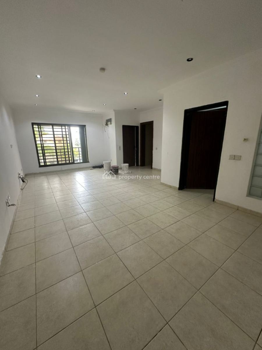 Specious Three Bedroom Flat Apartment, Off Admiralty Way, Lekki Phase 1, Lekki, Lagos, Flat / Apartment for Rent