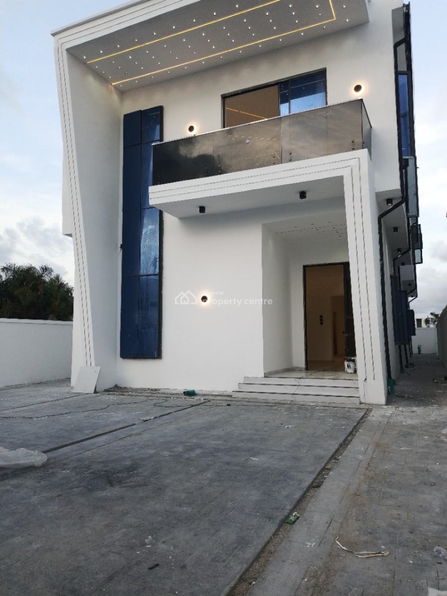 5 Bedroom Fully Detached with Bq, Massive Compound, Ikota, Lekki, Lagos, Detached Duplex for Sale