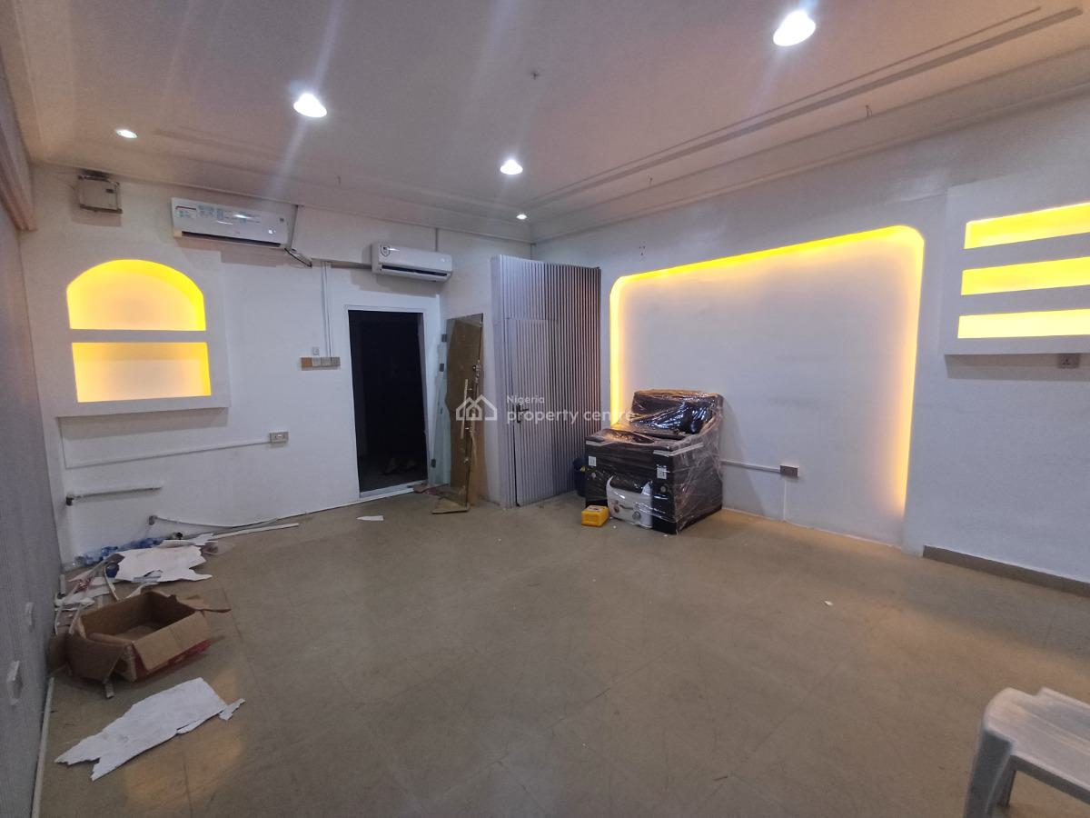 30sqm Shop / Office Space on The Third Floor Facing Major Road, Wuse 2, Abuja, Shop for Rent