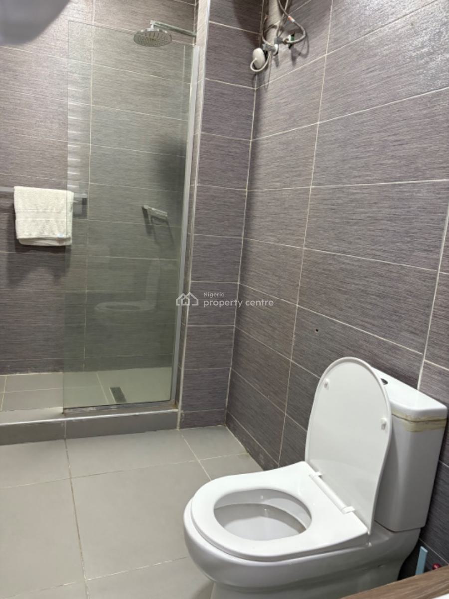 Charming 2-bedroom Apartment with Balcony & Nice View, Oxygen Apartments, Periwinkle Estate, Lekki Phase 1, Lekki, Lagos, Flat / Apartment Short Let