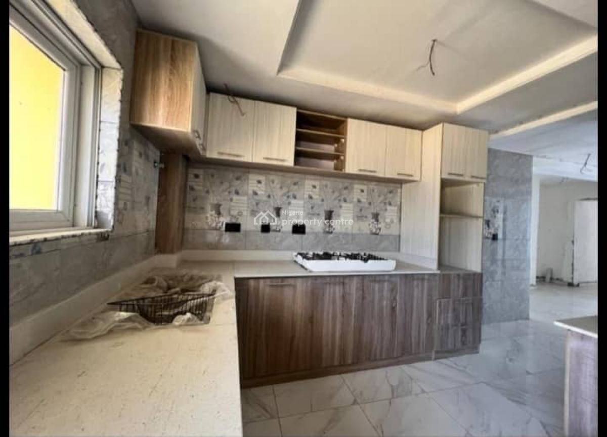 a Standard, Modern, Spacious 3 Bedroom Apartment, Lekki Phase 1, Lekki, Lagos, Flat / Apartment for Rent