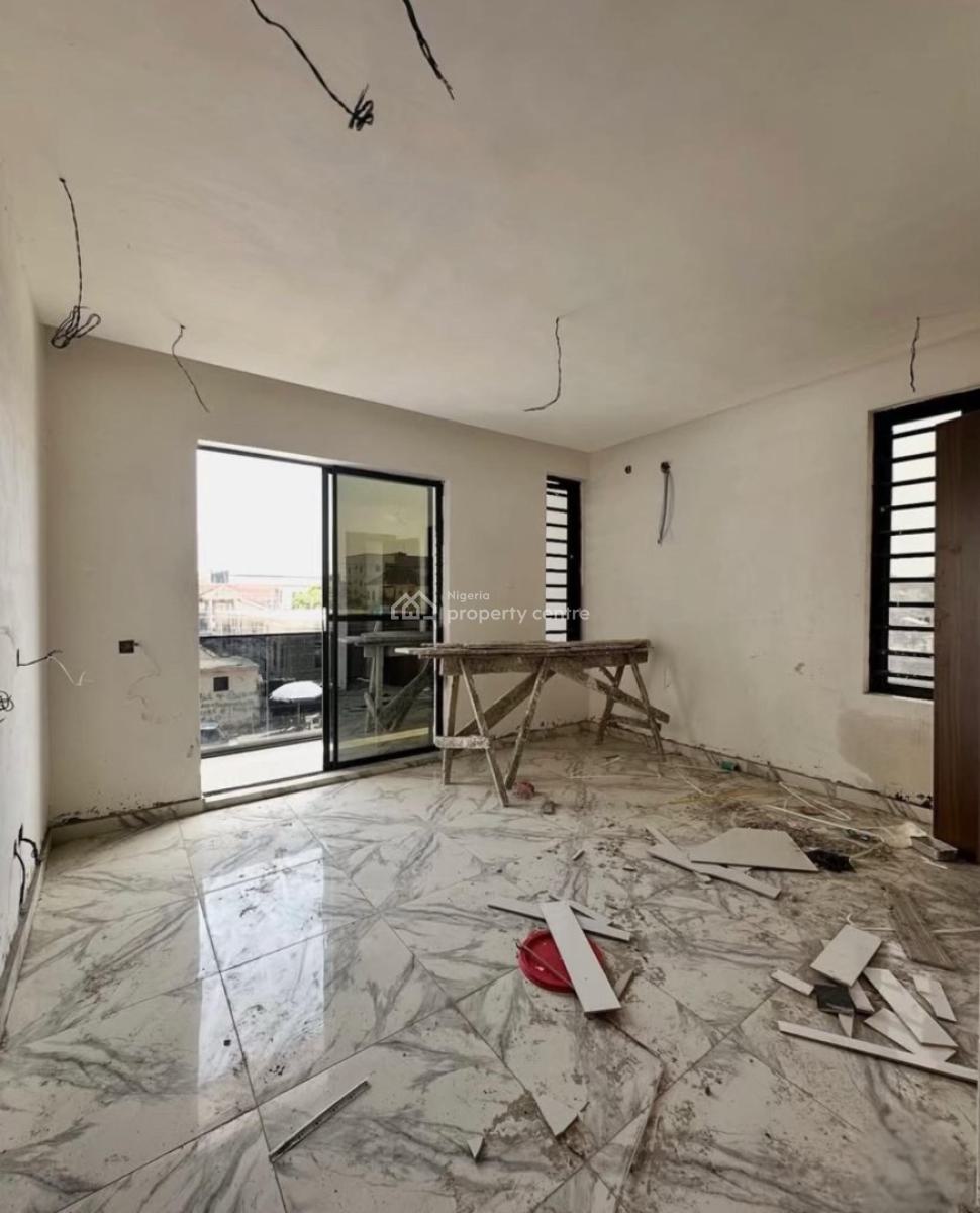 Serviced 2 Bedroom Apartment with Gym, Ologolo, Lekki, Lagos, Flat / Apartment for Sale