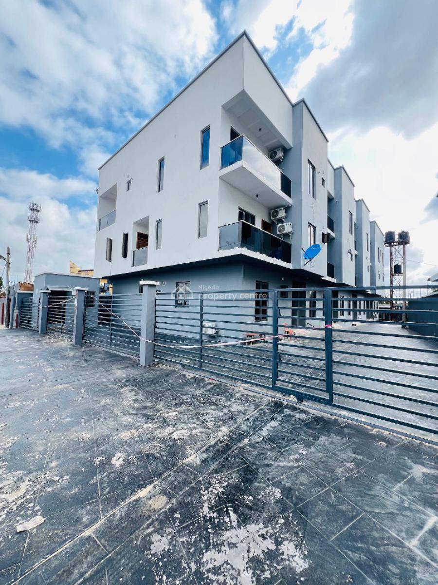 Exquisitely Spacious 4 Bedroom Terrace Duplex Plus Bq, Surulere, Surulere, Lagos, Terraced Duplex for Sale