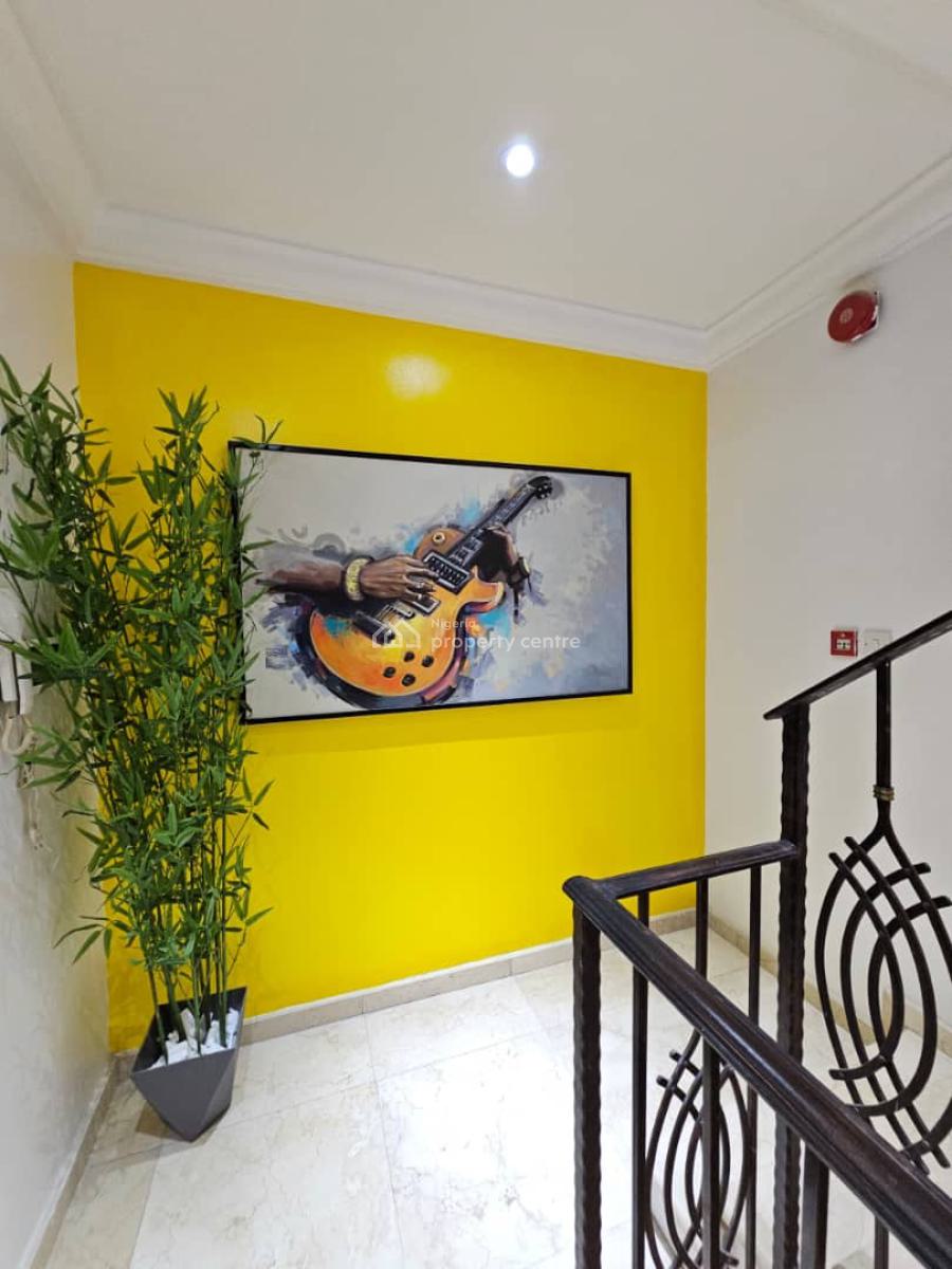 Kings/queens 4 Bedroom Apartment Available, Lekki Phase 1, Lekki, Lagos, Flat / Apartment Short Let