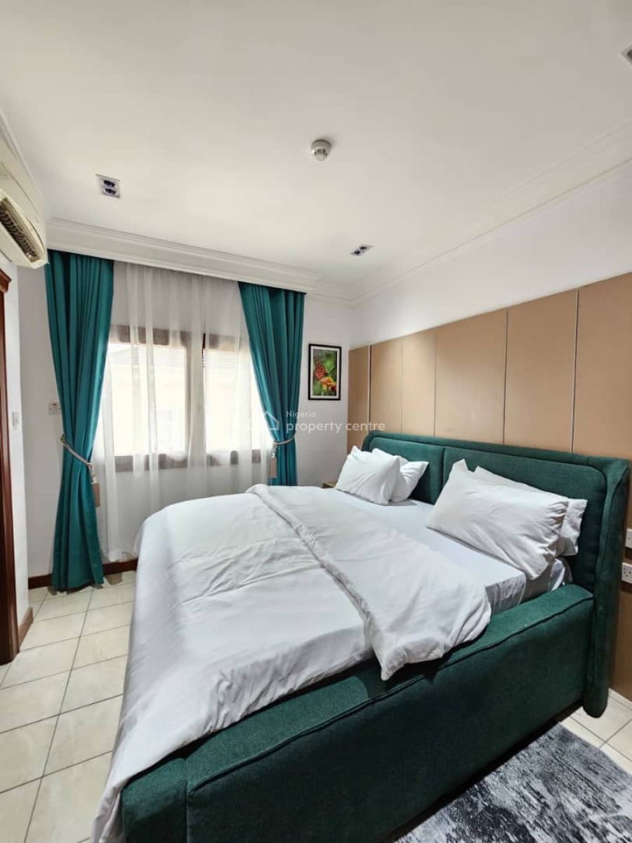Kings/queens 4 Bedroom Apartment Available, Lekki Phase 1, Lekki, Lagos, Flat / Apartment Short Let