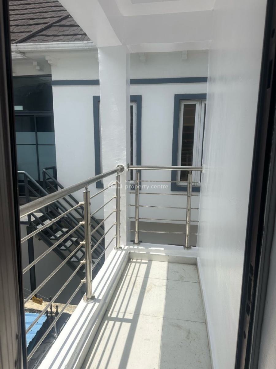 4bedroom Semi Detached Duplex, Vast Court By Lekki Conservation Chevron Right Side., Lekki, Lagos, Semi-detached Duplex for Rent