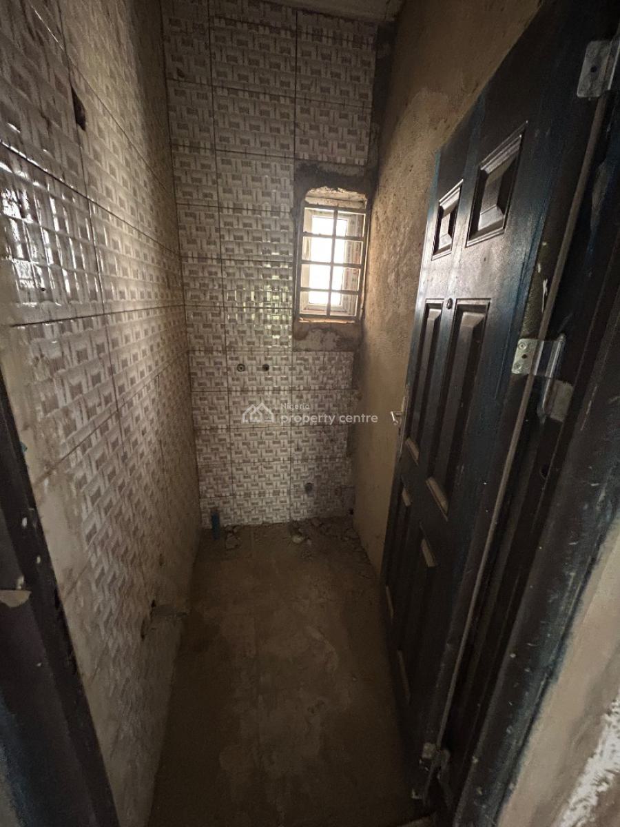 One Bedroom with Two Toilets in a Decent Neighborhood, 6th Avenue, Gwarinpa, Abuja, Mini Flat (room and Parlour) for Rent