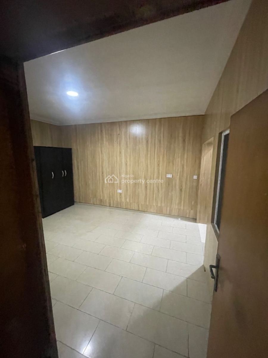 Spacious Selfcon Available, Lekki Phase 1, Lekki, Lagos, Self Contain (single Rooms) for Rent