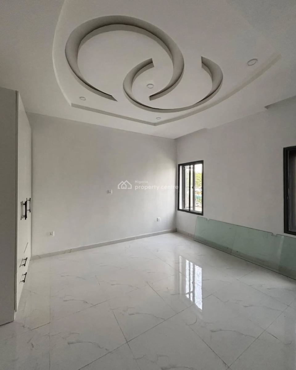 Spacious 2 Bedroom Apartment with Swimming Pool, Old Ikoyi, Old Ikoyi, Ikoyi, Lagos, Block of Flats for Sale