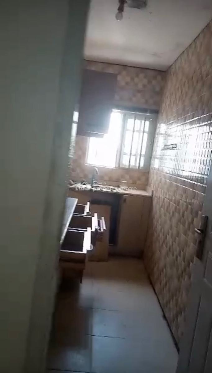 a Sharp and Well Maintained 1 Bedroom Flat + 2 Toilets, Lekki Phase 1, Lekki, Lagos, Mini Flat (room and Parlour) for Rent
