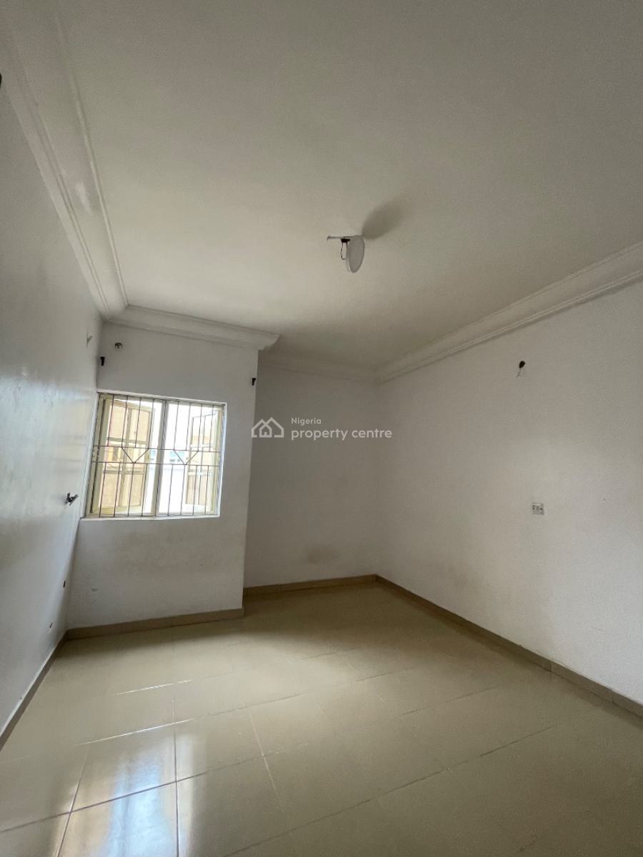 Well Renovated 3 Bedroom Apartments Available, Ado Road, Ajah, Lagos, Flat / Apartment for Rent