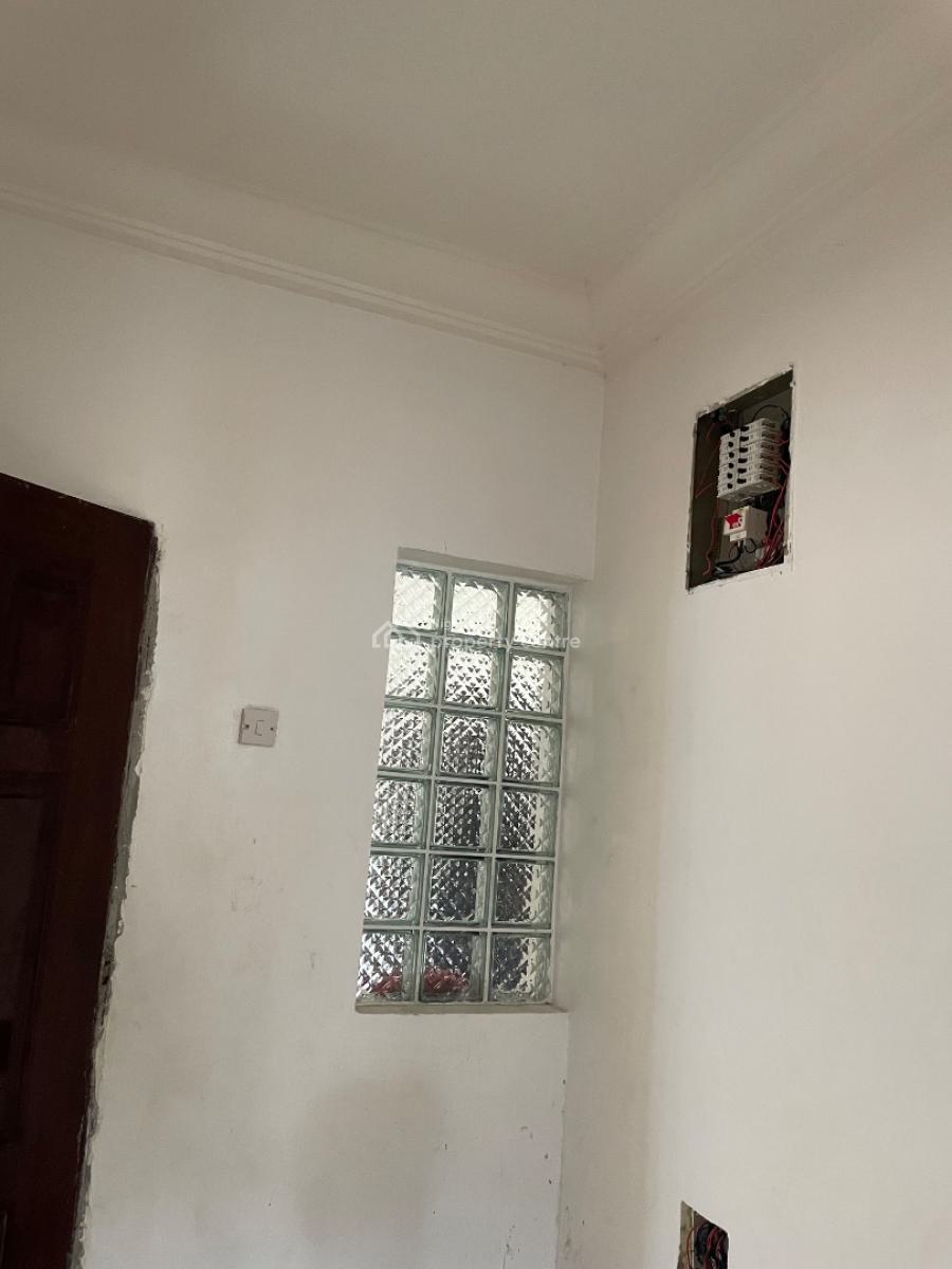 Well Renovated 3 Bedroom Apartments Available, Ado Road, Ajah, Lagos, Flat / Apartment for Rent