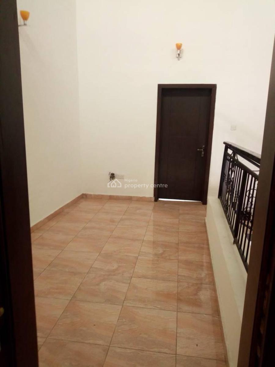Well Maintained 3 Bedroom Terrace Duplex, Ajah, Lagos, Terraced Duplex for Sale