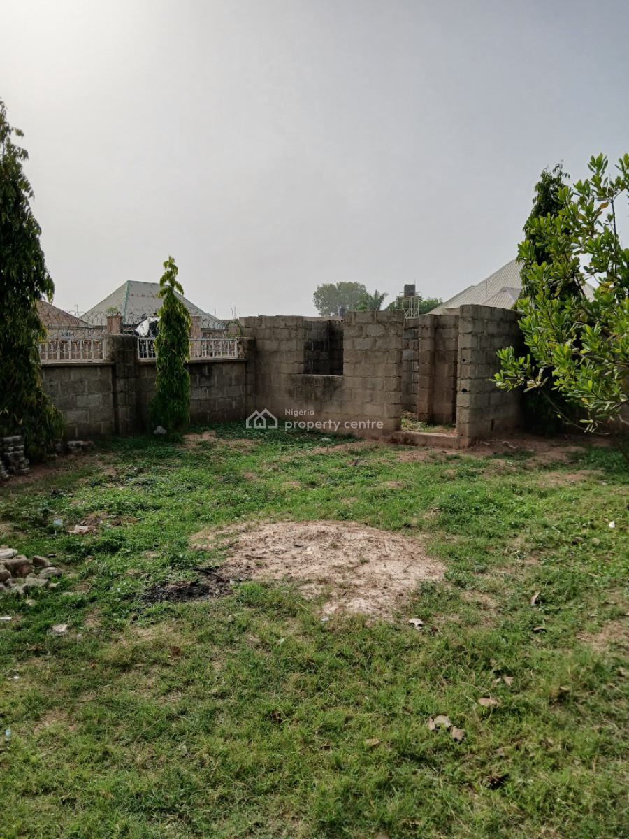 Unbeatable 4 Bedrooms Fully Detached Bungallow, Alhaji Lawal Street, Angwan Tiv Apuuma Zone F, New Nyanya., Nyanya, Abuja, Detached Bungalow for Sale