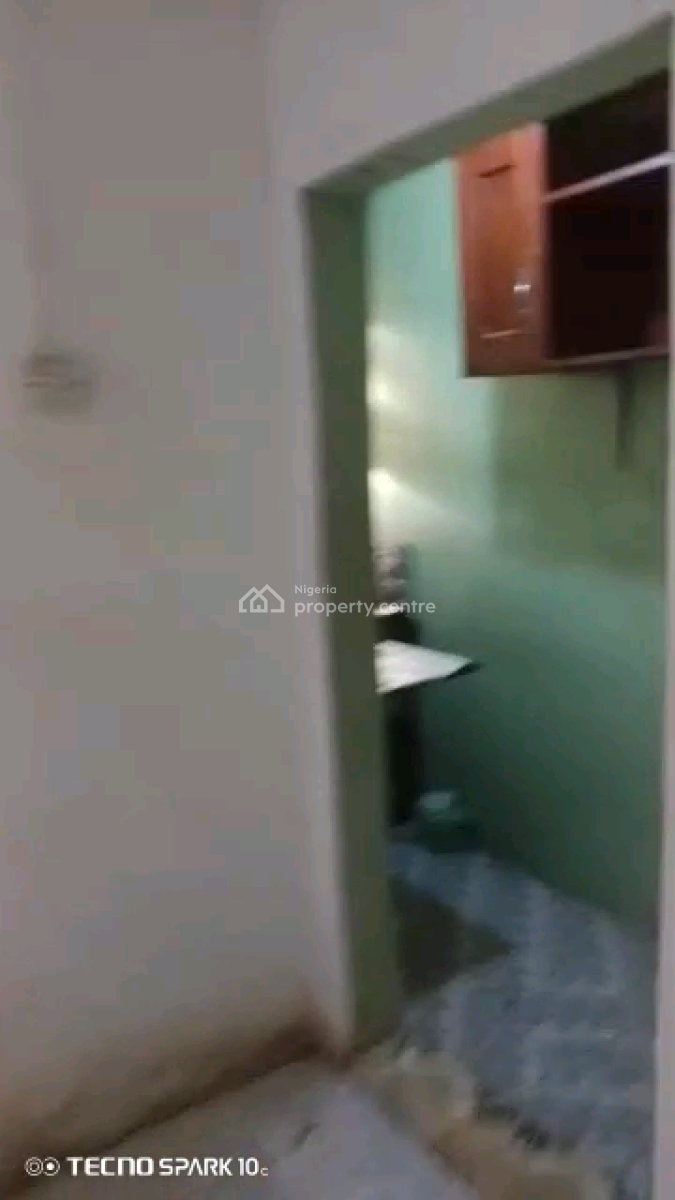 Standard and Spacious Room Self Contained in Alagomeji Yaba, Alagomeji, Yaba, Lagos, Self Contain (single Rooms) for Rent