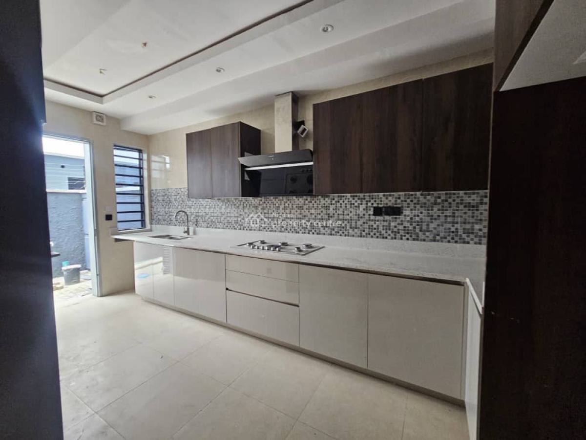 Self Serviced 3 Bedroom Terrace with Own Compound with Bq, Victoria Island (vi), Lagos, Terraced Duplex for Rent