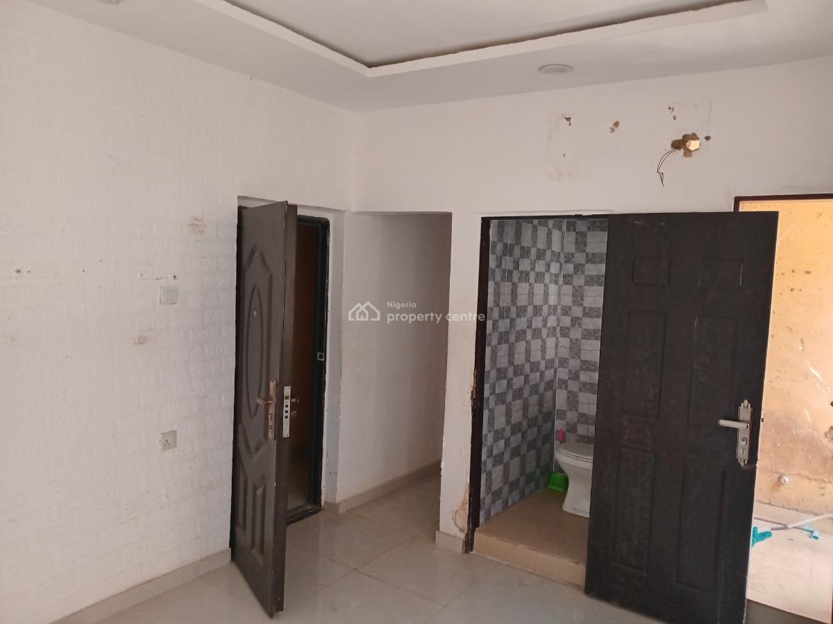 Los Angeles  Mini Flat, Akoka, Akoka, Yaba, Lagos, Mini Flat (room and Parlour) for Rent