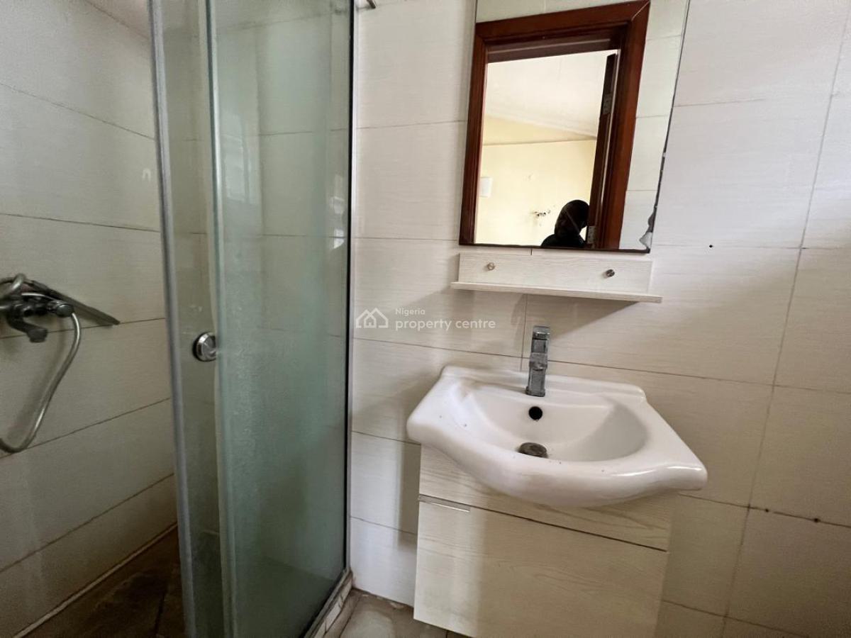 Neat and Spacious 4 Bedroom Terrace for Family Comfort., Bourdilion, Ikoyi, Lagos, Terraced Duplex for Rent