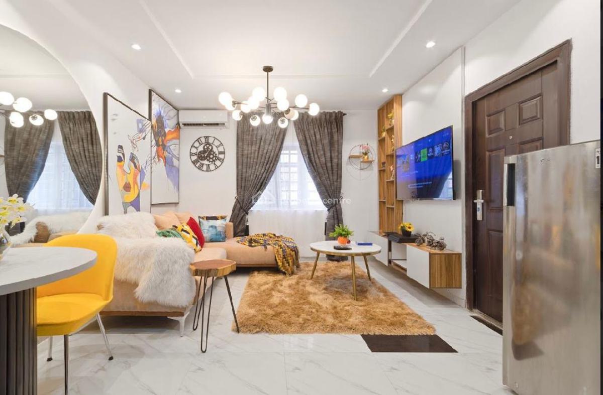 Cute  1 Bedroom Apartment, Lekki Phase 1, Lekki, Lagos, Mini Flat (room and Parlour) Short Let