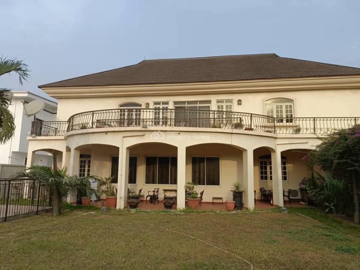 Old Building 6 Bedroom  Fully Detched House on a 2000 Sqm Meter Land I, Ikeja Gra, Ikeja, Lagos, Detached Duplex for Sale