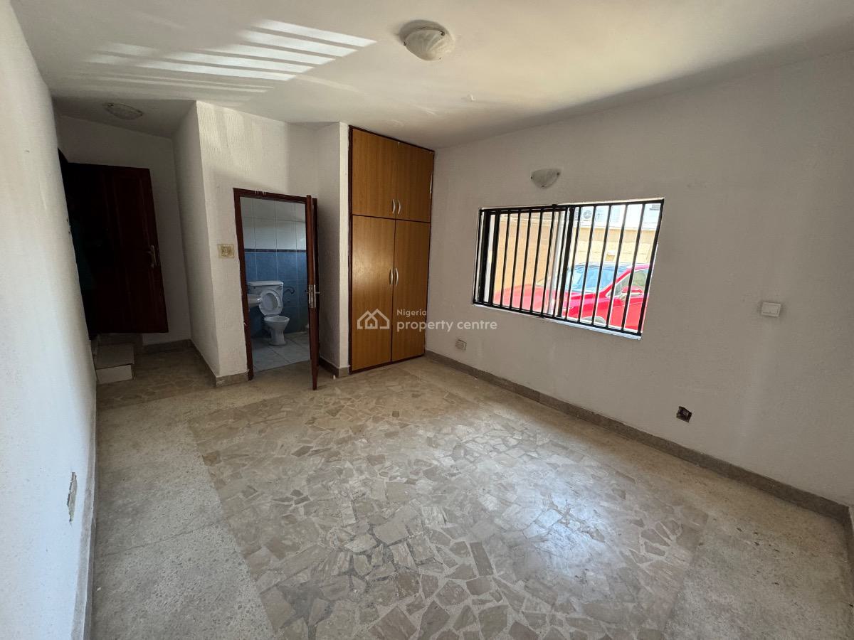 a Spacious 3 Bedroom Apartment Suitable for Residential Or Commercial, Off Admiralty Road, Lekki Phase 1, Lekki, Lagos, Flat / Apartment for Rent