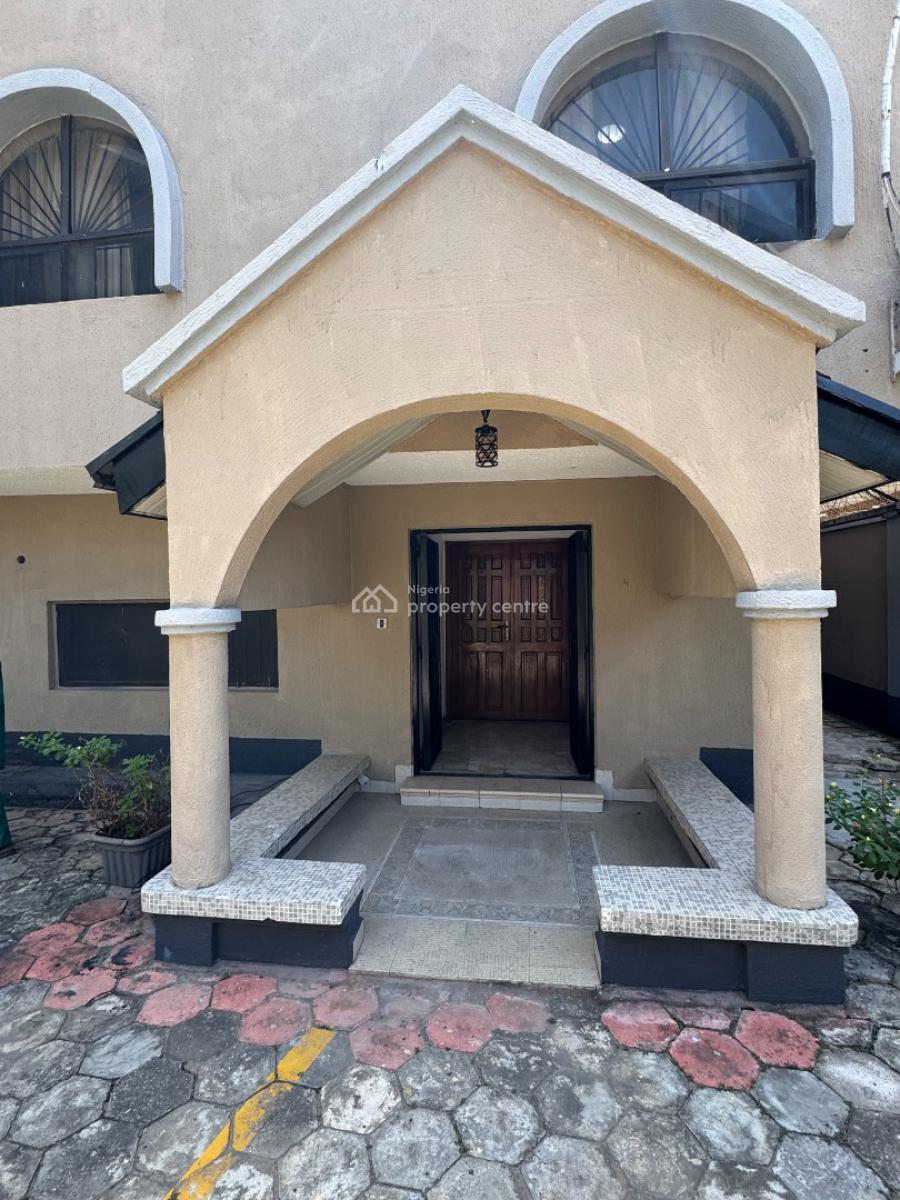 a Spacious 3 Bedroom Apartment Suitable for Residential Or Commercial, Off Admiralty Road, Lekki Phase 1, Lekki, Lagos, Flat / Apartment for Rent
