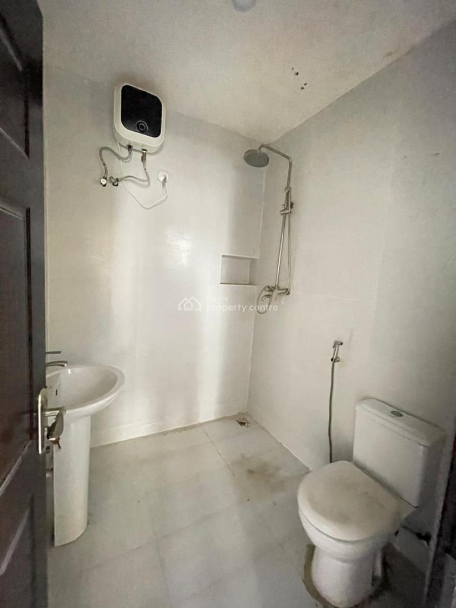 Sweet 3 Bedroom Apartment with Bq, Orchid Road, Lekki, Lagos, Flat / Apartment for Rent