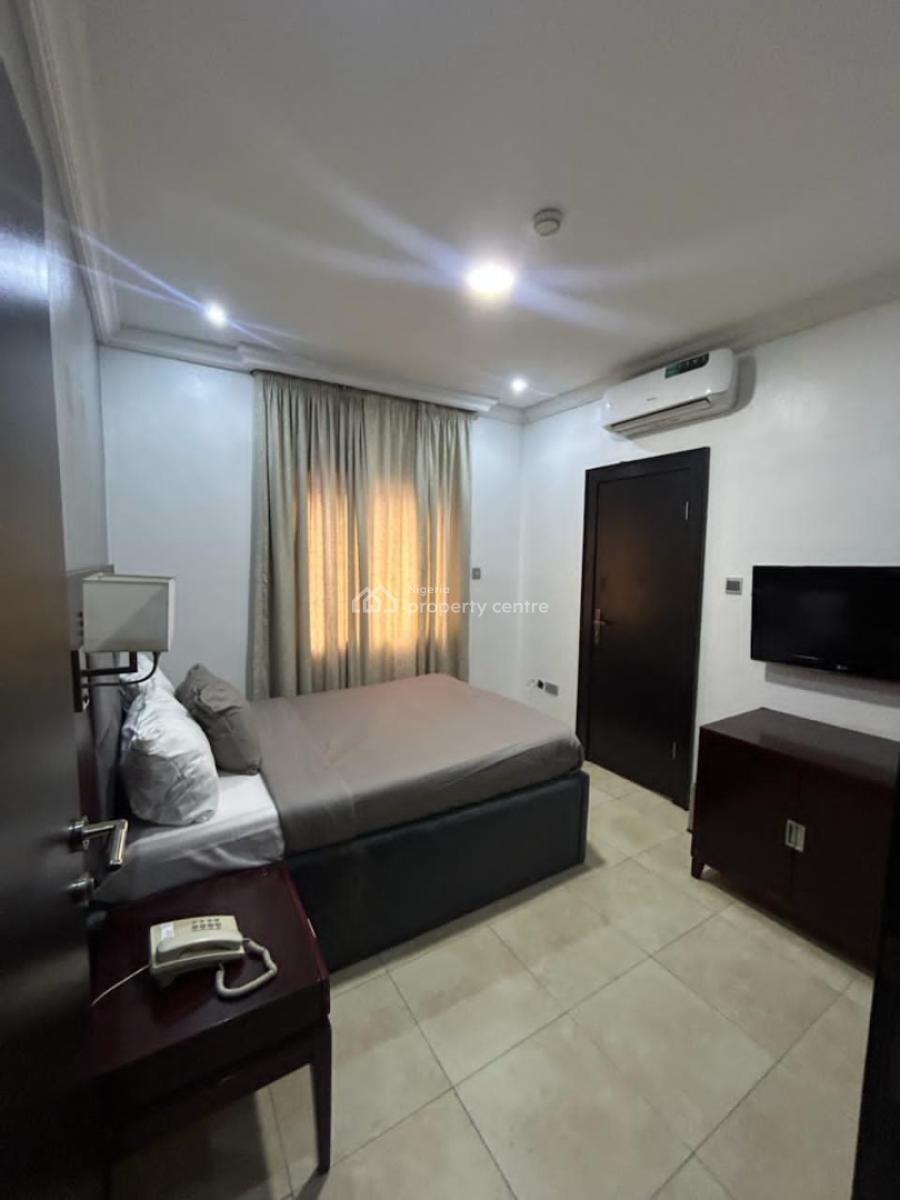 Fully Serviced and Furnished 3 Bedroom Massionette Duplex, Off Admiralty Road, Lekki Phase 1, Lekki, Lagos, House for Rent