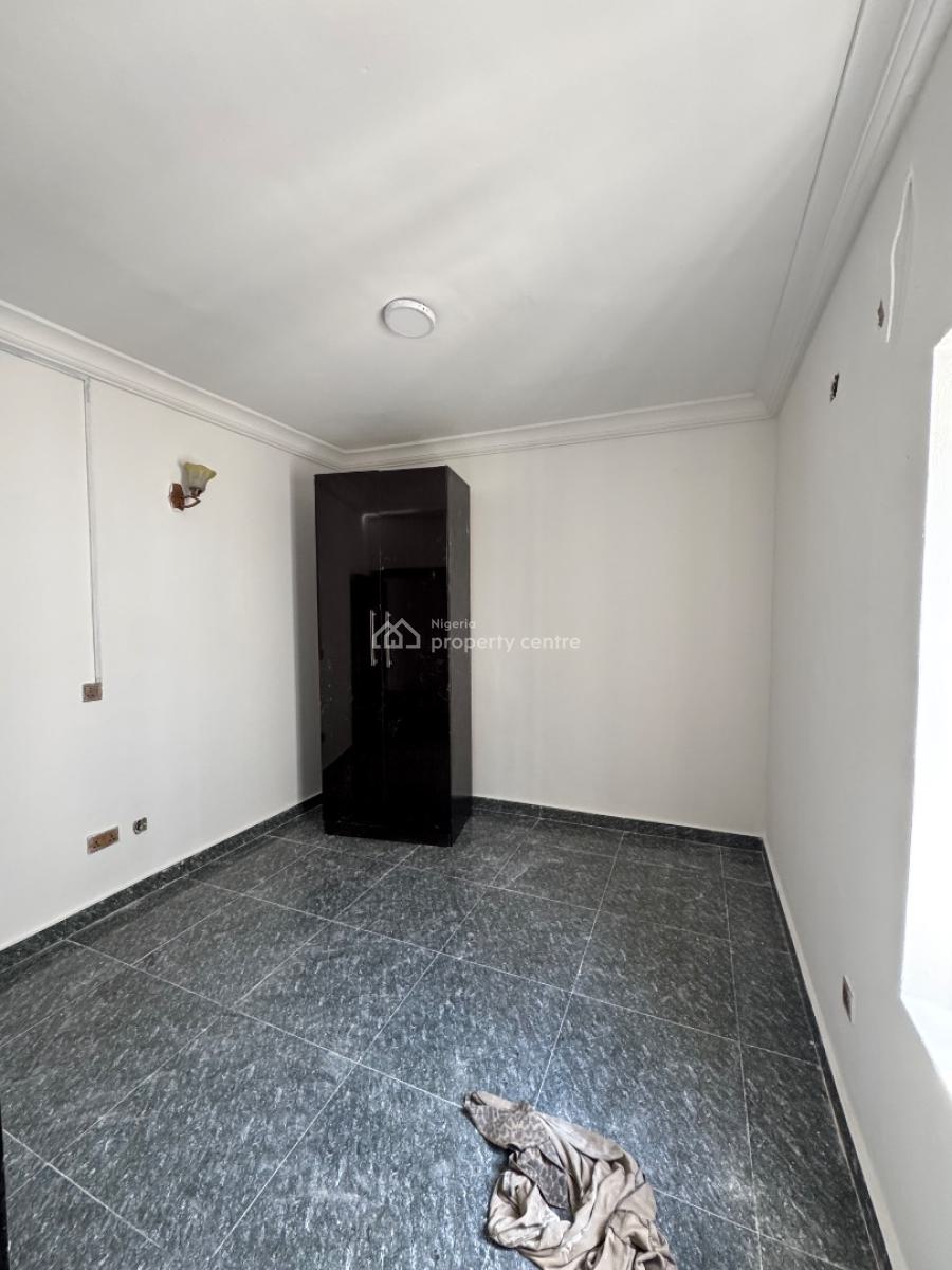 𝐒𝐄𝐑𝐕𝐈𝐂𝐄𝐃 3 𝐁𝐄𝐃𝐑𝐎𝐎𝐌 𝐏𝐄𝐍𝐓 𝐇𝐎𝐔𝐒𝐄, Chevron Toll Gate, Lekki Phase 2, Lekki, Lagos, Flat / Apartment for Rent