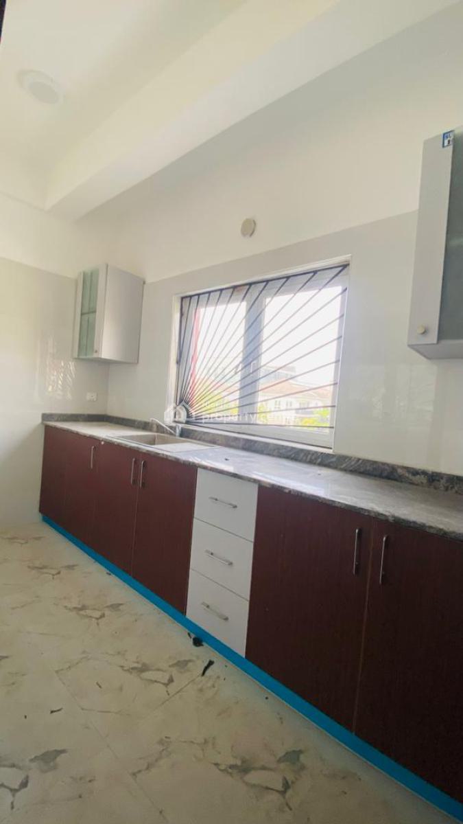 Nicely Built 2 Bedroom Apartment, Ikate Elegushi, Lekki, Lagos, Flat / Apartment for Sale