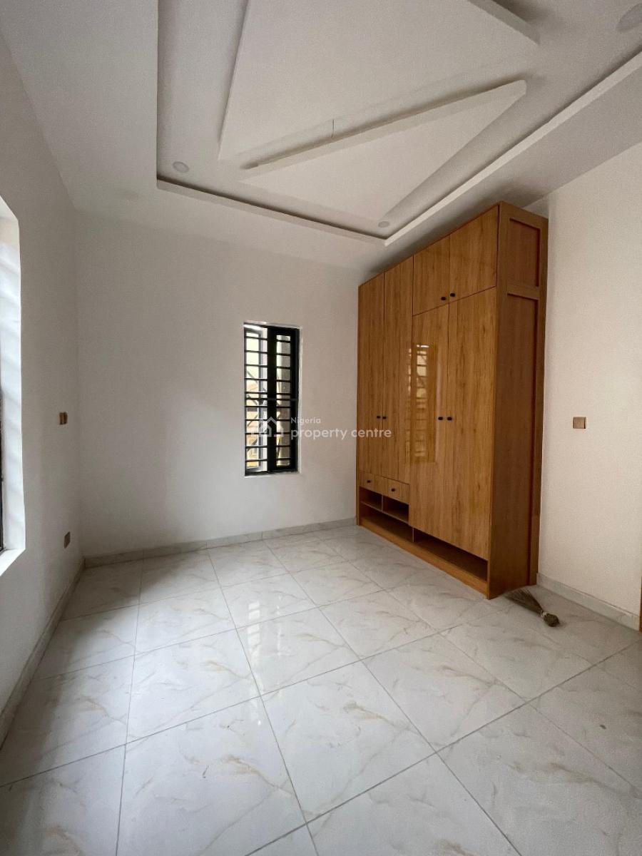 2 Bedroom Apartment, New Road, Lekki, Lagos, Flat / Apartment for Rent