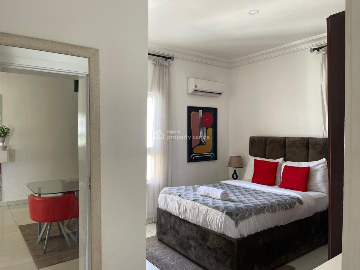 Stunning Two Bedroom Apartment, Off Admiralty Way, Lekki Phase 1, Lekki, Lagos, Flat / Apartment Short Let