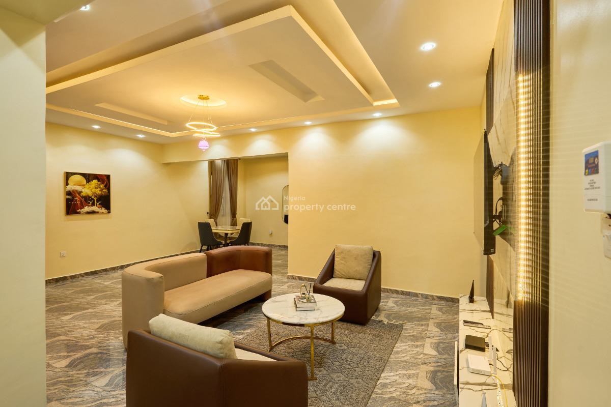 Luxury 2 Bedroom Apartment 20 Minutes From The Airport, Dele Ashiru Street No 14 Okota Royal Estate, Okota, Isolo, Lagos, Flat / Apartment Short Let