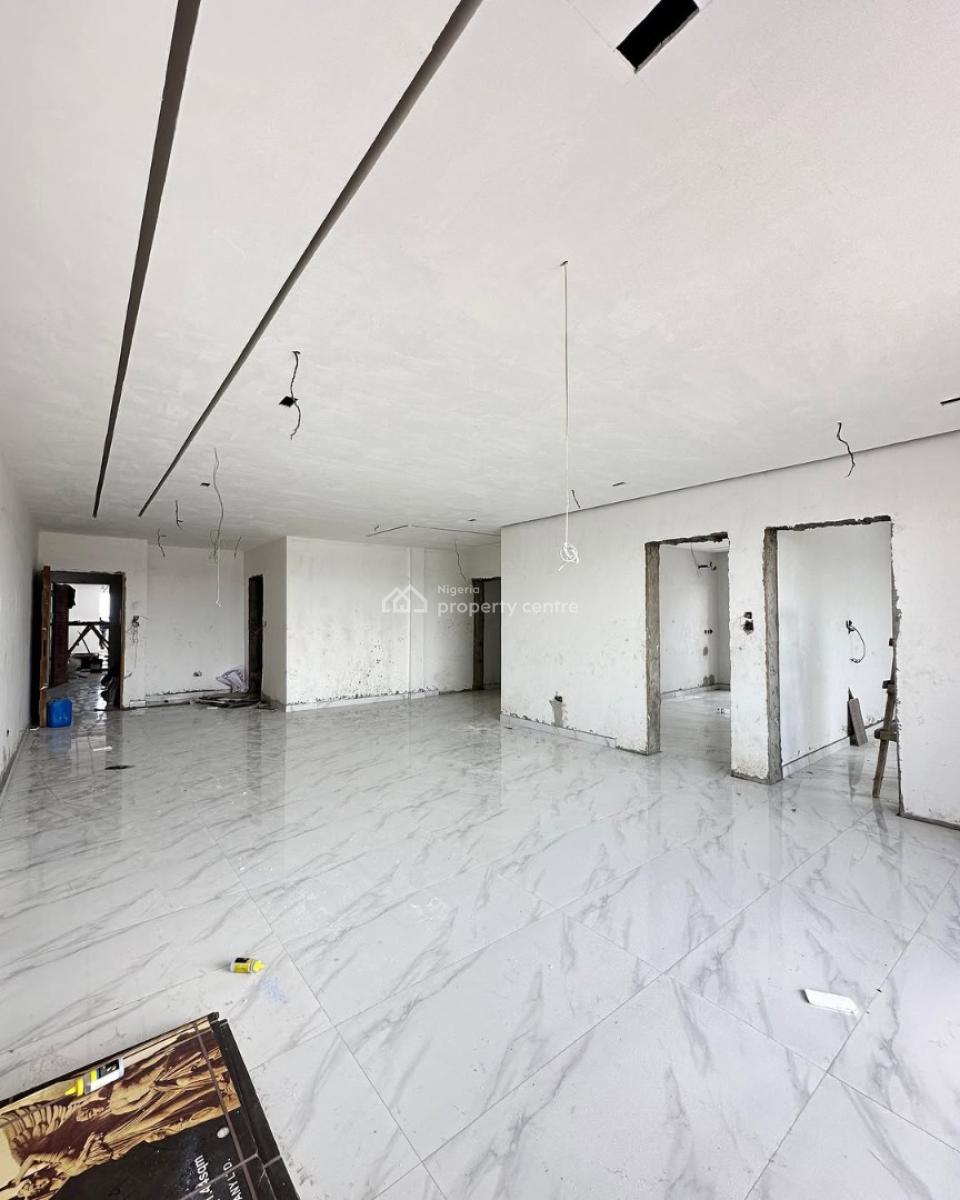 2 Bedroom Apartment with Large Bq, Lekki Phase 1, Lekki, Lagos, Block of Flats for Sale