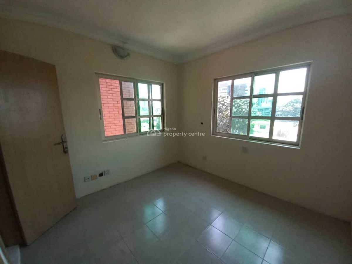 Exquistely Well Maintained and Fully Serviced 4 Bedroom Flat Penthouse, Mobolaji Johnson Avenue,, Ikoyi, Lagos, Flat / Apartment for Rent