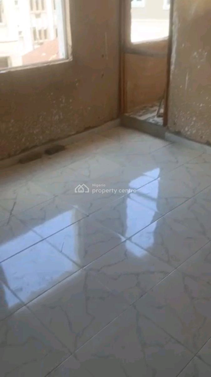 Standard and Executive  Mini Flat, Borno Way, Adekunle, Yaba, Lagos, Mini Flat (room and Parlour) for Rent