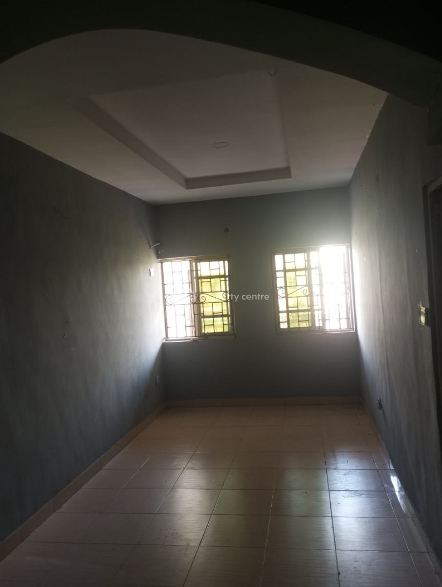 Spacious 2 Bedroom Upstairs, Divine Estate, Amuwo Odofin, Lagos, Flat / Apartment for Rent