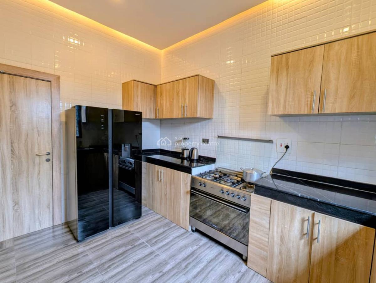Luxuriously Furnished Four (4) Bedroom & 1 Bedroom Service Apartment, Off Ring Road 3, Uyo, Akwa Ibom, Detached Bungalow for Sale