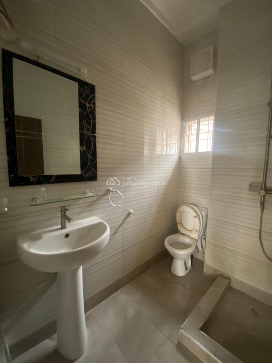 Lovely 2 Bedroom Flat Upstairs Ensuite, Oniru, Victoria Island (vi), Lagos, Flat / Apartment for Rent